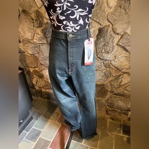 NWT Wrangler Athletic Fit Dark Wash Jeans 40x30